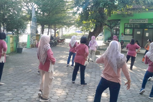 SENAM KEBUGARAN KARYAWAN PUSKESMAS JOGONALAN  1 TANGGAL  11 JULI 2025
