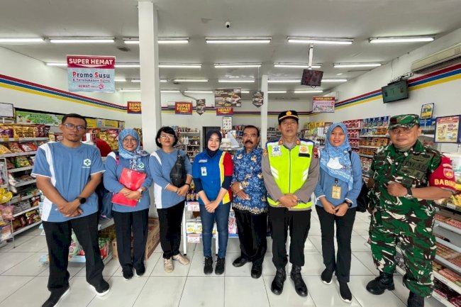 PENGAWASAN PANGAN MENJELANG NATAL DAN TAHUN BARU DI INDOMART DESA KRAGUMAN TAHUN 2025