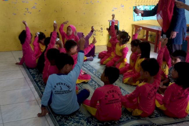 PEMBAGIAN OBAT CACING DI TK PERTIWI 1 KRAGUMAN 4 APRIL 2026
