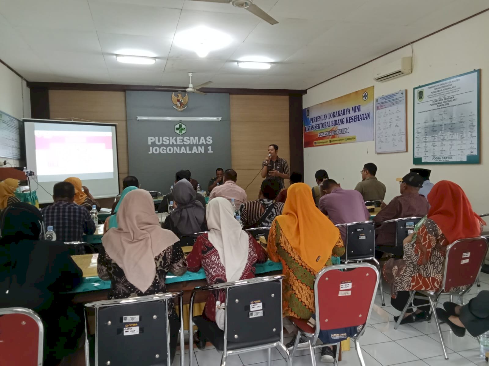 PERTEMUAN LOKAKARYA MINI LINTAS SEKTORAL PUSKESMAS JOGONALAN 1 BULAN JUNI 2025