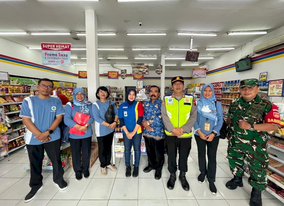 PENGAWASAN PANGAN MENJELANG NATAL DAN TAHUN BARU DI INDOMART DESA KRAGUMAN TAHUN 2025